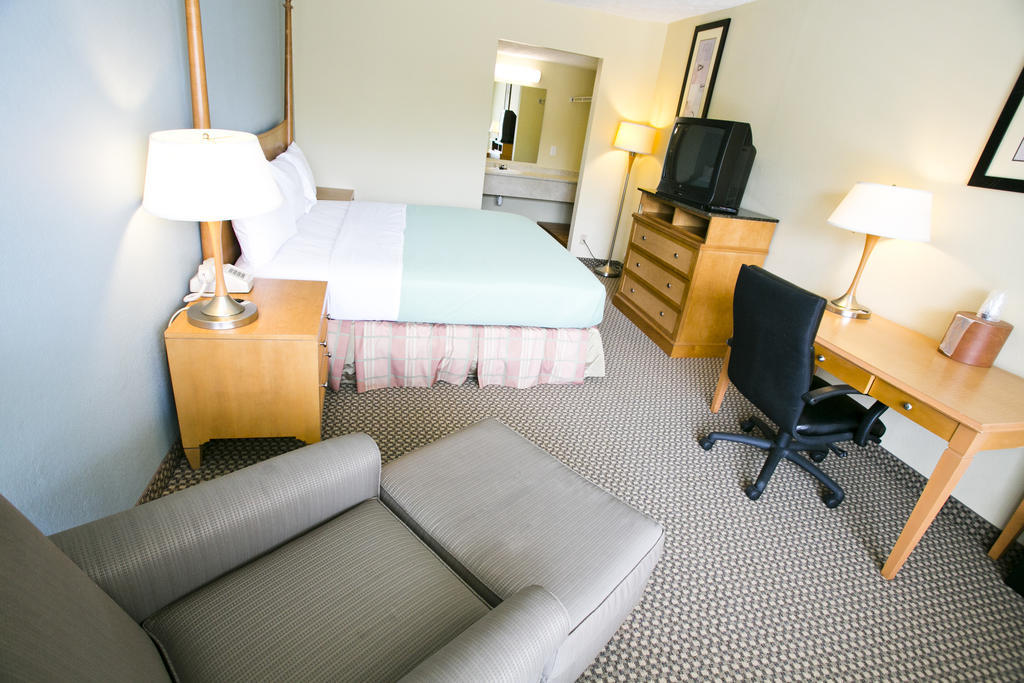 Star City Inn And Suites Grove City Pokoj fotografie